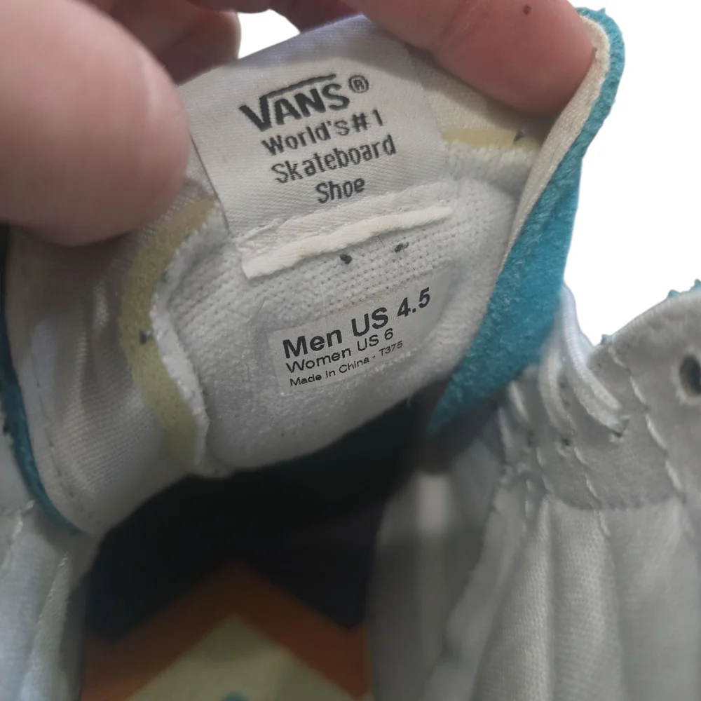 Vans - Picture 3 of 3